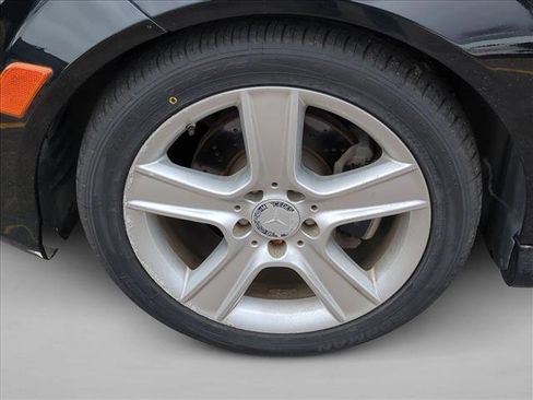 Used 2011 Mercedes-Benz C 300 Sport image 23