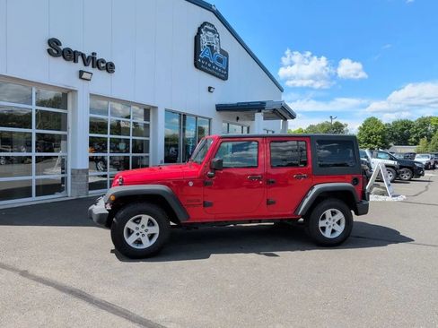 Used 2016 Jeep Wrangler Unlimited Sport w/ Quick Order Package 24S AWD/4WD image 2