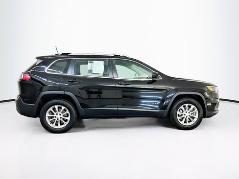 Used 2019 Jeep Cherokee Latitude w/ Popular Appearance Group image 10