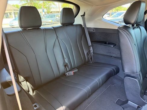 Used 2024 Acura MDX SH-AWD w/ Technology Package image 17