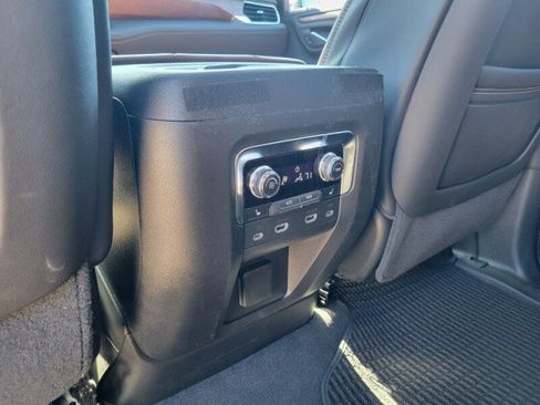 Used 2024 GMC Yukon XL Denali Ultimate image 32