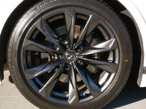 Used 2024 Lexus LS 500 F Sport image 23