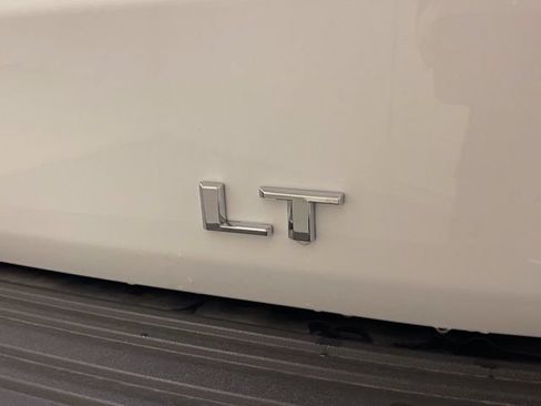New 2026 Chevrolet Suburban LT w/ Comfort Package AWD/4WD image 35
