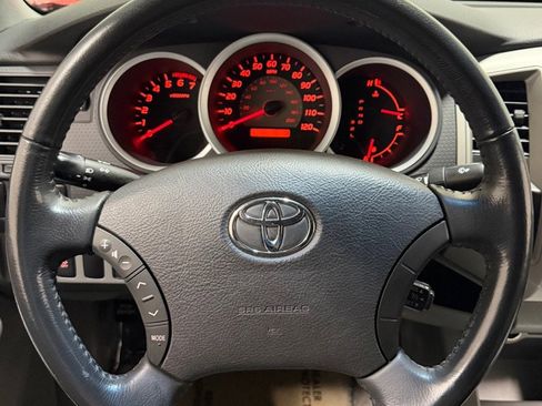 Used 2010 Toyota Tacoma 2WD Access Cab image 15