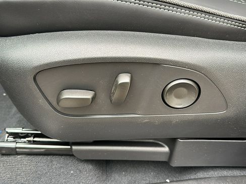 New 2025 GMC Sierra EV Denali image 9