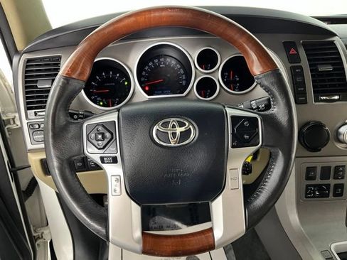 Used 2017 Toyota Sequoia Platinum RWD image 21
