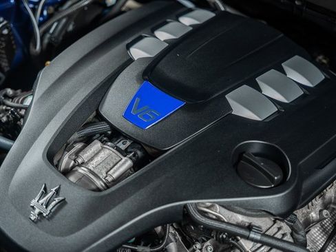 Used 2018 Maserati Levante S GranSport image 27