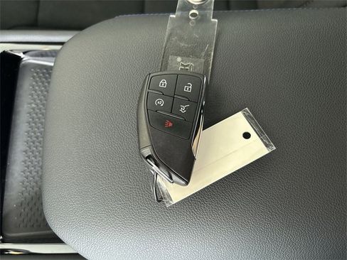 Certified 2025 Chevrolet Blazer EV RS image 37