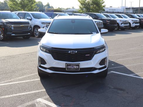 Used 2024 Chevrolet Equinox RS w/ RS Leather Package AWD/4WD image 3