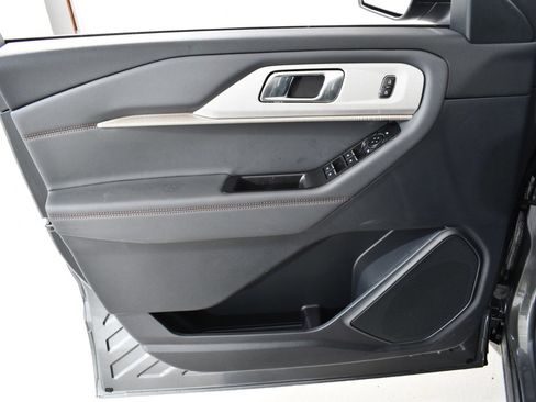 New 2026 Ford Explorer Active image 27