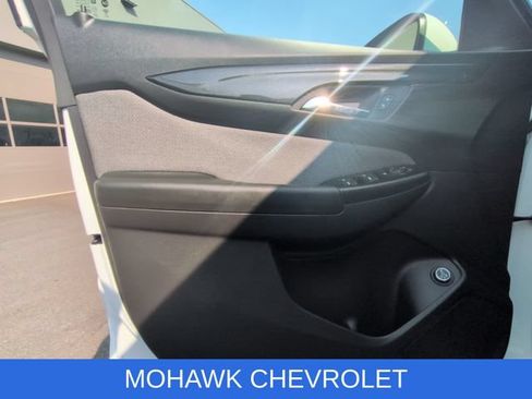 Certified 2025 Chevrolet TrailBlazer LT w/ Convenience Package AWD/4WD image 21