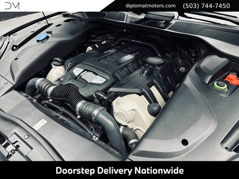 Used 2015 Porsche Cayenne Turbo AWD/4WD image 52