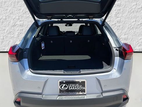 New 2026 Lexus UX 300h FWD image 12