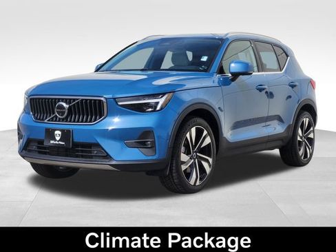 Certified 2023 Volvo XC40 B5 Ultimate w/ Climate Package AWD/4WD image 5