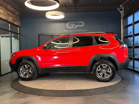 Used 2019 Jeep Cherokee Trailhawk w/ Comfort/Convenience Group AWD/4WD image 6