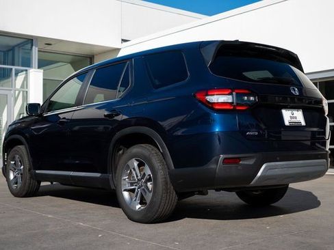 Used 2025 Honda Pilot EX-L image 3