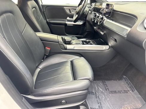 Used 2023 Mercedes-Benz GLB 250 4MATIC image 47