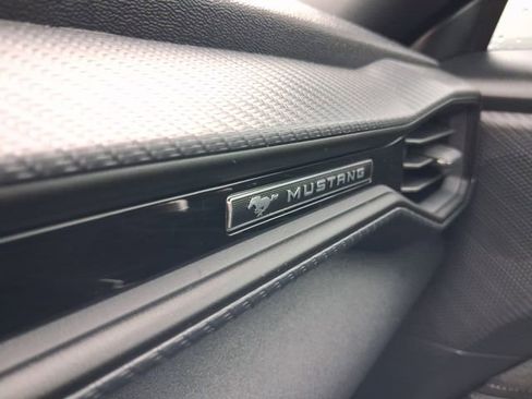 Used 2025 Ford Mustang Coupe image 19