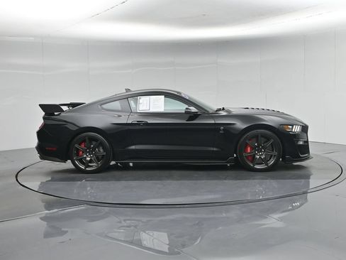Certified 2021 Ford Mustang Shelby GT500 w/ Carbon Fiber Track Pack RWD image 24