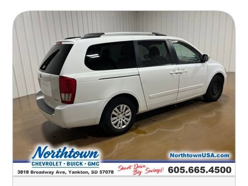 Used 2012 Kia Sedona LX FWD image 5