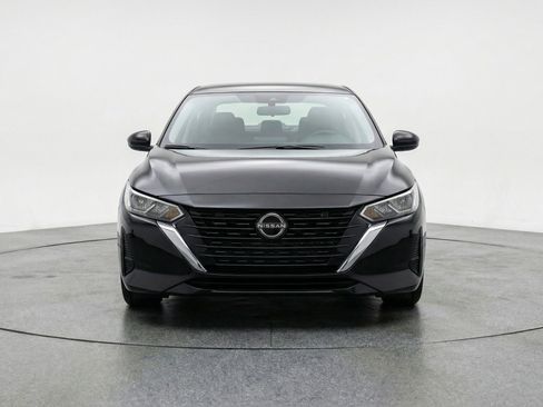 Used 2025 Nissan Sentra S FWD image 2