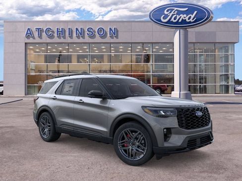 Used 2026 Ford Explorer ST-Line w/ ST-Line Street Pack AWD/4WD image 7