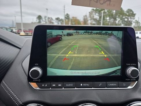 Used 2025 Nissan Sentra SV image 32