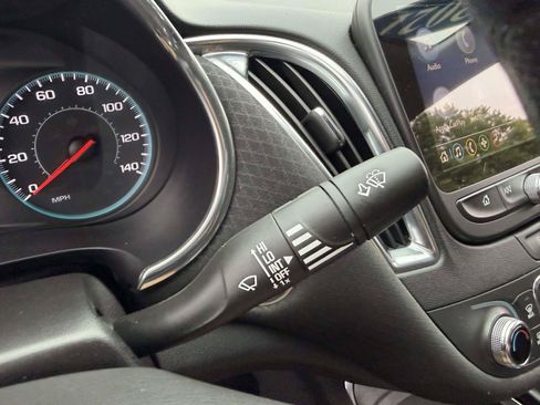 Used 2021 Chevrolet Malibu LT FWD image 25