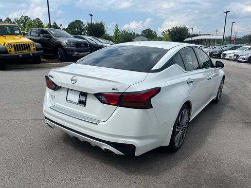 Certified 2023 Nissan Altima 2.5 SL FWD image 6
