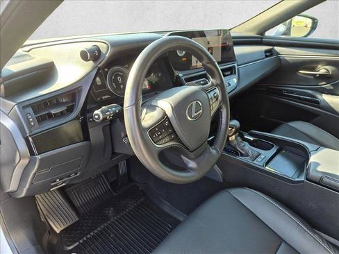 Used 2025 Lexus ES 300h w/ Premium Package FWD image 10
