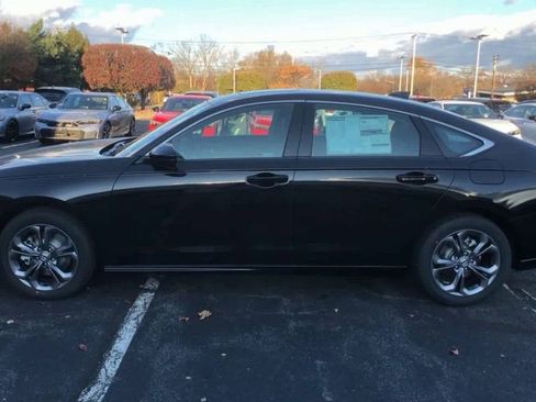 New 2025 Honda Accord EX-L image 6