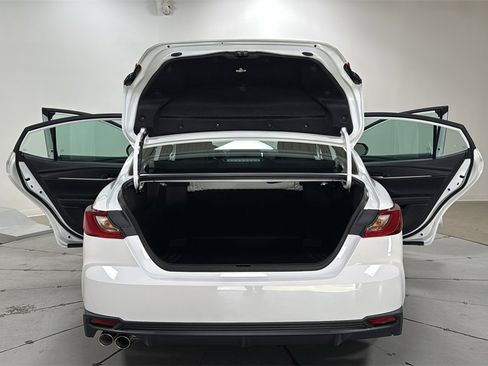 Used 2026 Toyota Camry SE w/ Multimedia Upgrade Package image 16