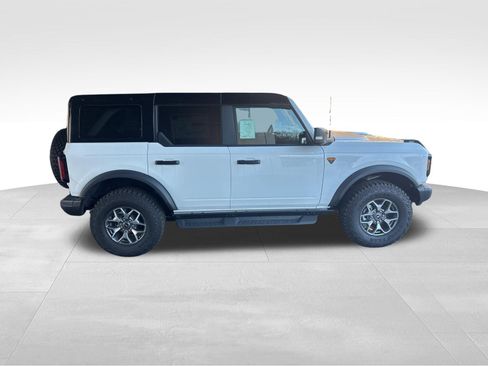 New 2025 Ford Bronco Badlands image 7