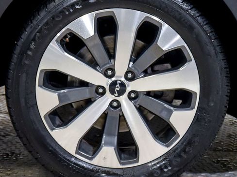 Used 2022 Kia Telluride S image 12