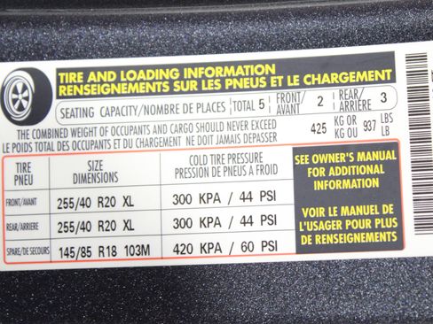 Used 2021 Volkswagen Tiguan SEL Premium R-Line image 39