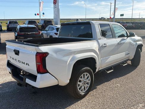 Used 2025 Toyota Tacoma SR5 AWD/4WD image 3