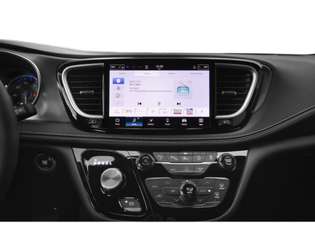 Used 2025 Chrysler Pacifica Select FWD image 7