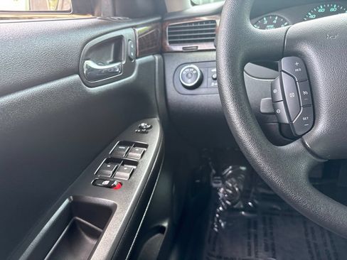Used 2016 Chevrolet Impala Limited LS FWD image 21