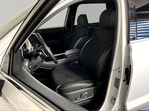 Used 2025 Hyundai Palisade Calligraphy AWD/4WD image 19