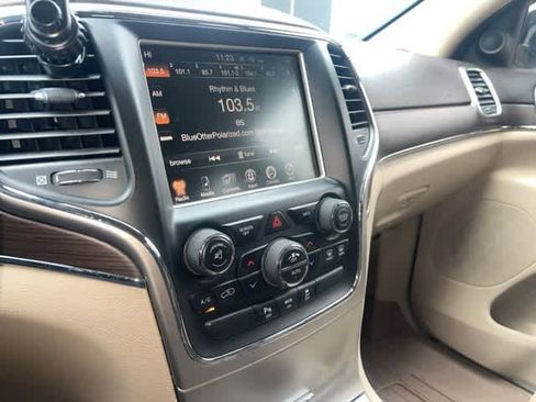 Used 2015 Jeep Grand Cherokee Overland image 11