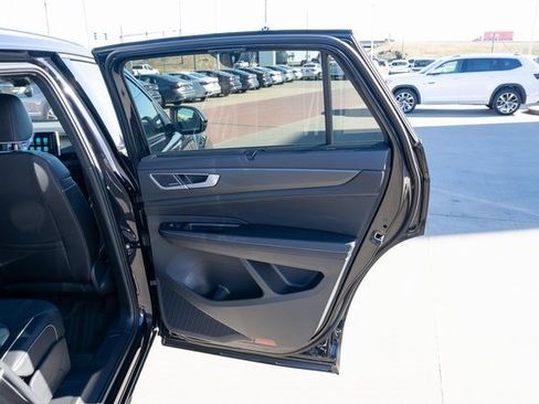 New 2026 Volkswagen Atlas Cross Sport SEL Premium R-Line AWD/4WD image 14