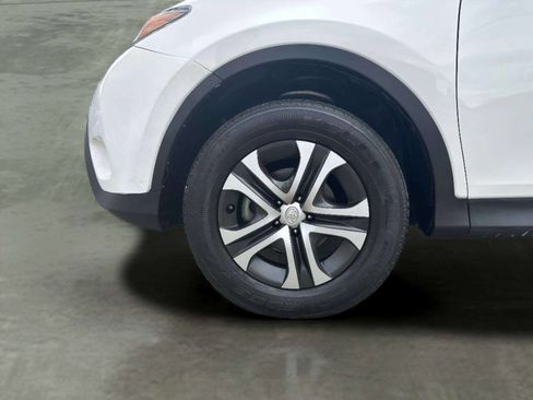 Used 2015 Toyota RAV4 XLE FWD image 34