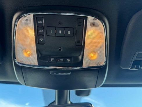 Used 2021 Jeep Grand Cherokee Limited AWD/4WD image 17