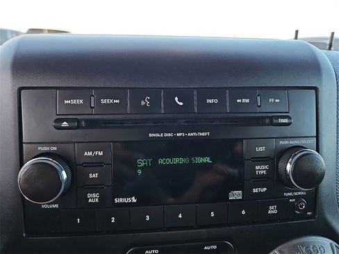 Used 2017 Jeep Wrangler Unlimited Sport image 27