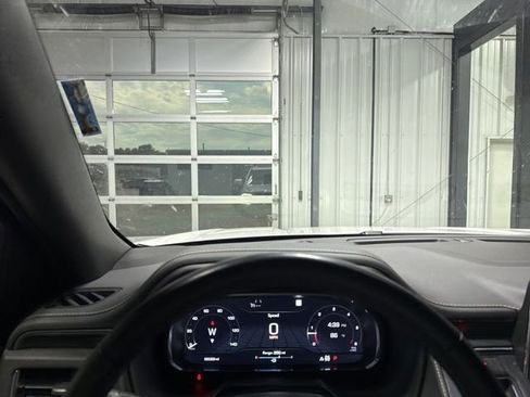 Used 2022 GMC Yukon SLT w/ SLT Premium Package AWD/4WD image 8