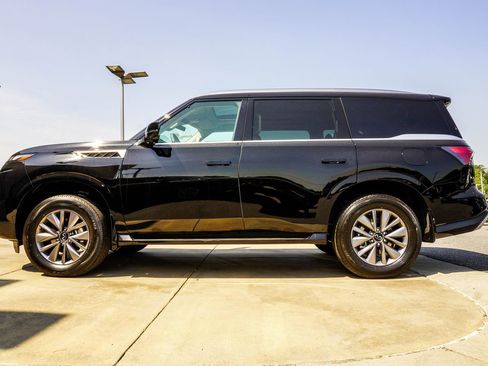 New 2026 INFINITI QX80 Pure AWD/4WD image 9