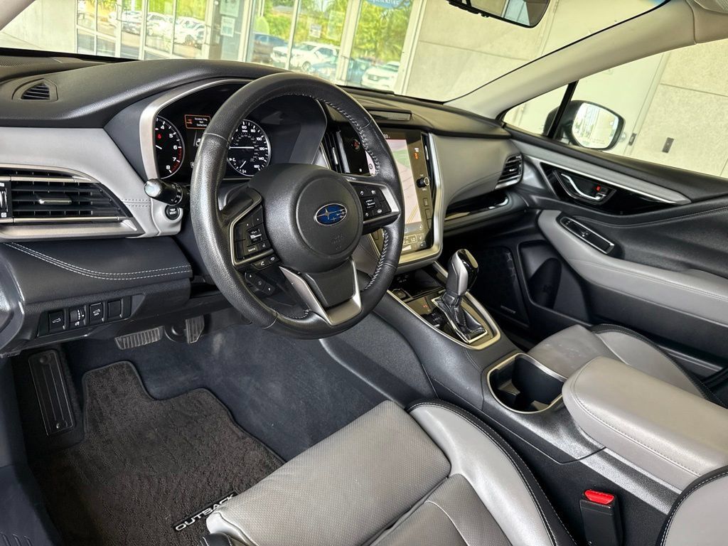 Used 2020 Subaru Outback Limited AWD/4WD image 32
