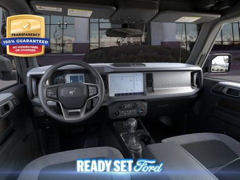 New 2025 Ford Bronco Base image 9