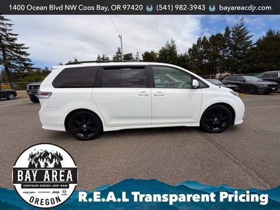 Used 2011 Toyota Sienna SE w/ Preferred Pkg