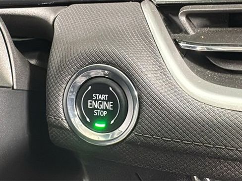 Used 2025 Chevrolet TrailBlazer LT w/ Driver Confidence Package image 23